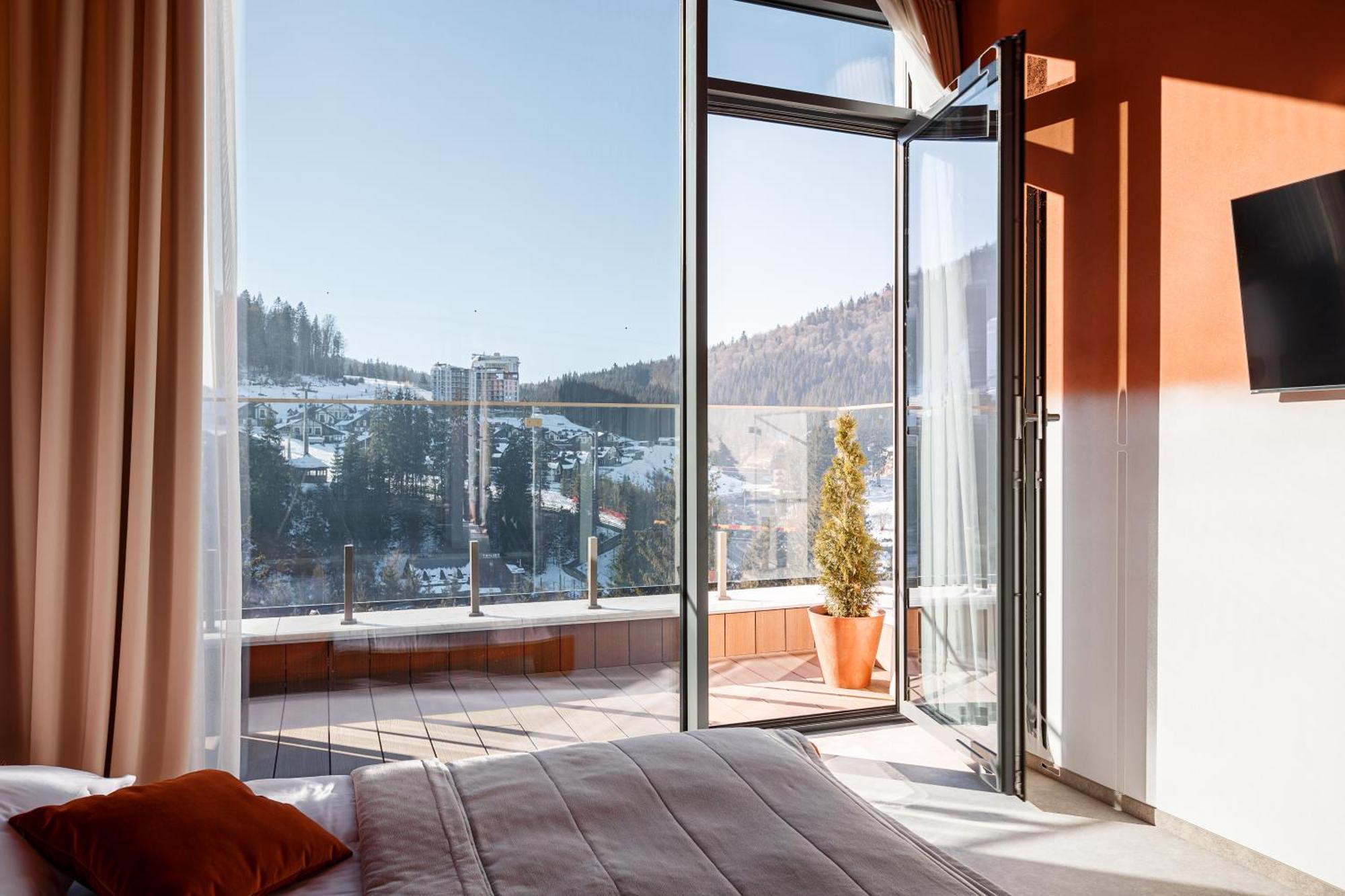 Tavel & Bukovel